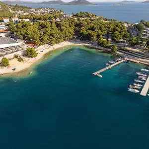 https://oaza-mira-camping.hotelinzadar.com